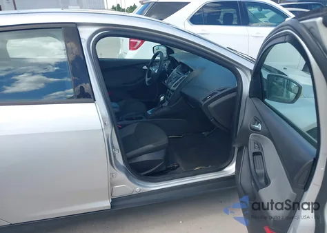 2014 Ford Focus Se z USA, uszkodzony, nr VIN 1FADP3F29EL450099